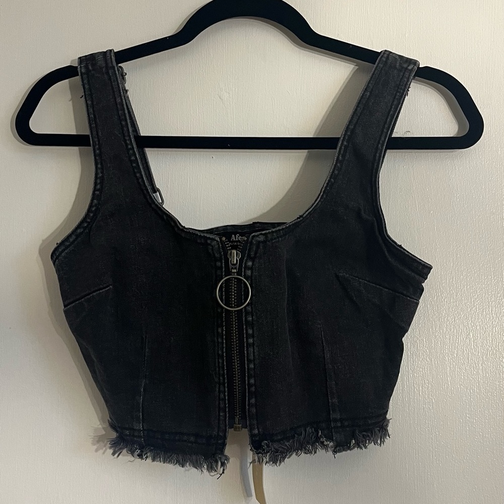 Afends top